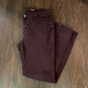 SIMPLY VERA WANG PLUM SIZE 6 SKINNY MID RISE